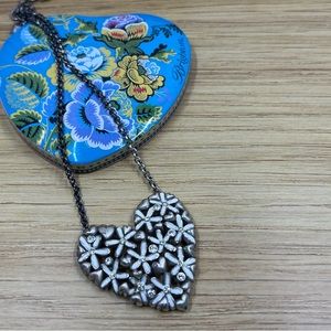 Brighton Daisy Enamel Flower Heart necklace